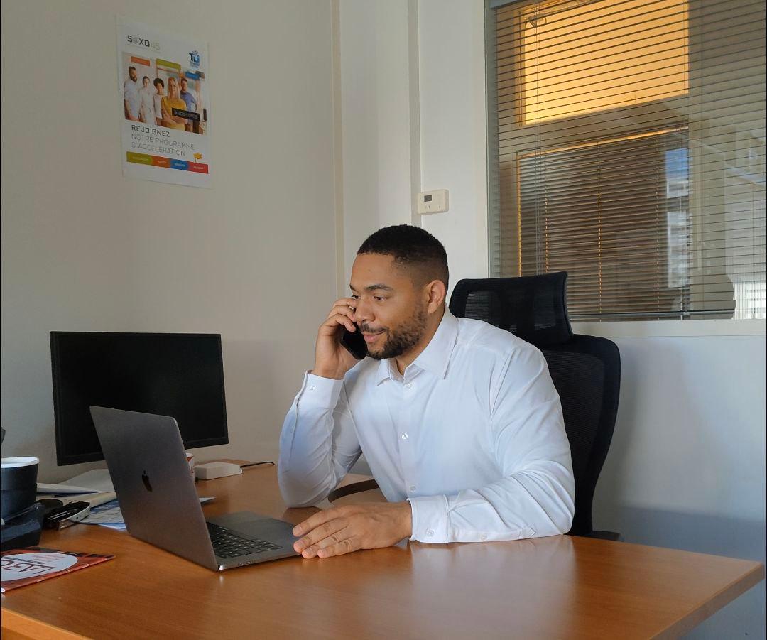 Kaizix, une agence de développement web et mobile à Orléans en appel pour vous aider à faire le choix entre site web et application web